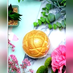 Lush Tumeric Latte- rare limited edition